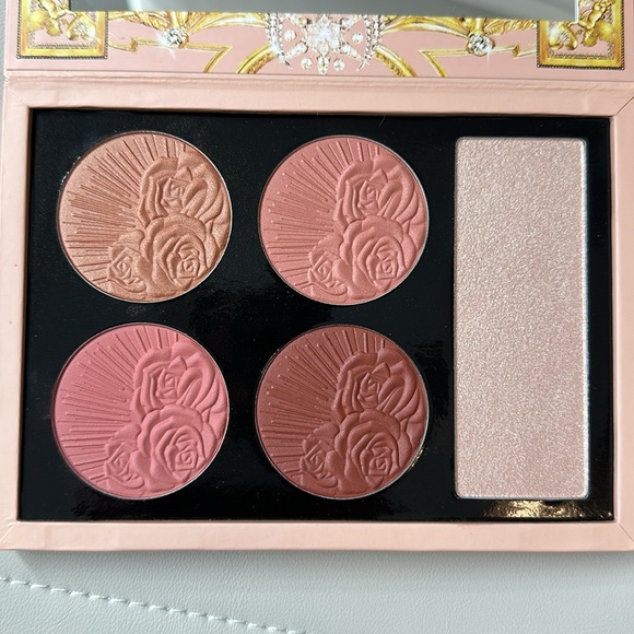 Pat McGrath NUDE VENUS Divine Blush + Glow Cheek Palette LE - Picture 2 of 4